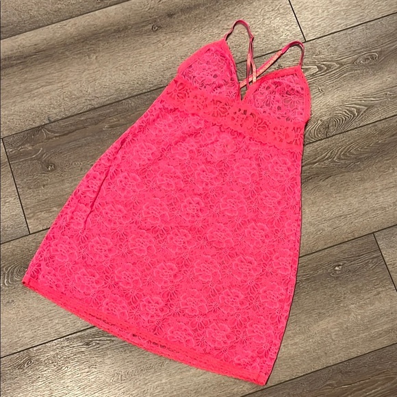Victoria’s Secret pink lace slip, medium new with tags - Picture 1 of 4